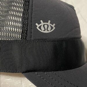 Lululemon trucker hat